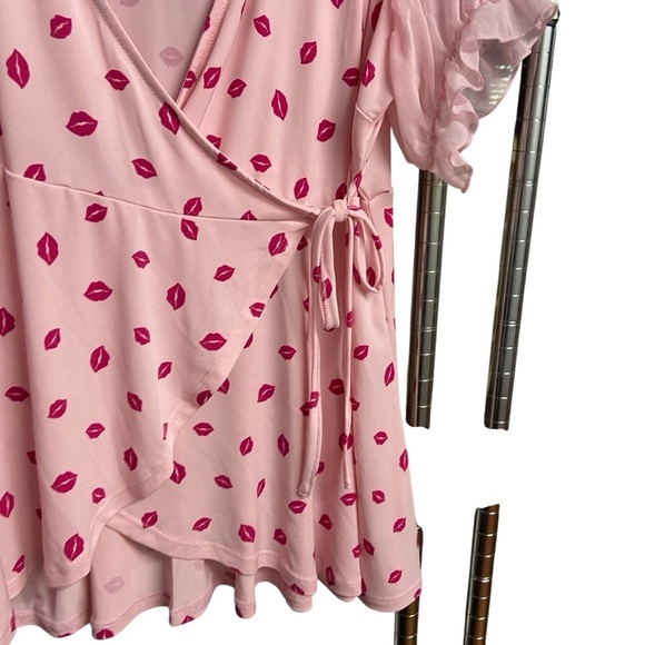 Torrid Studio Knit Chiffon Puff Sleeve Surplice Top Pink Size 1X Dark Pink Lips - Picture 12 of 14